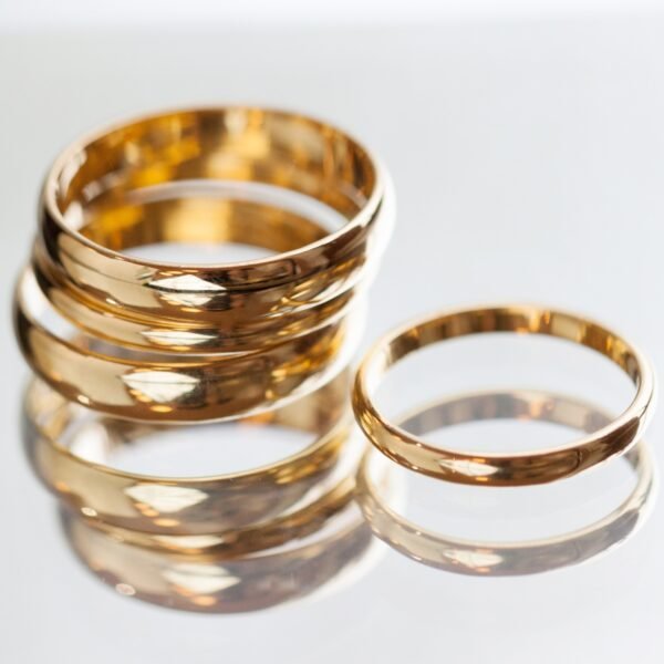 Old World Catbird Classic Wedding Band - Image 5