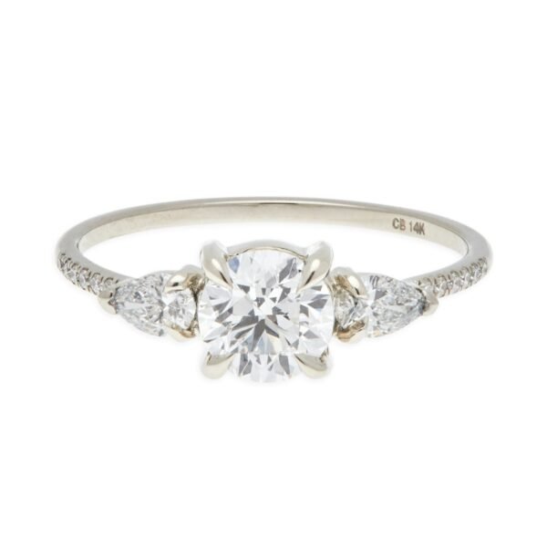 Violette the Swan Supreme Diamond Ring
