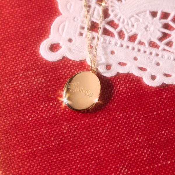 Dollhouse Oval Gold Locket, Grand - Image 6