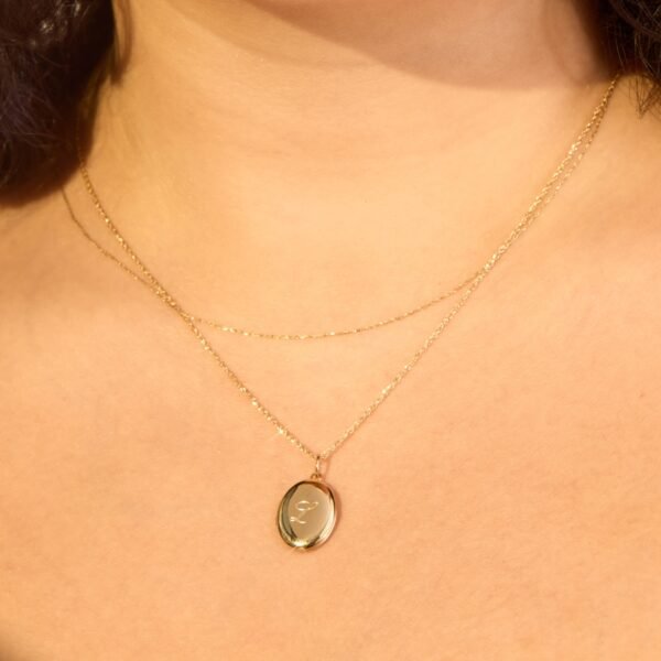 Dollhouse Oval Gold Locket, Grand - Image 2