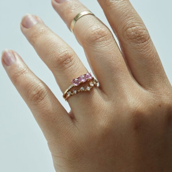 La Vie en Rose Pink Sapphire Ring - Image 4