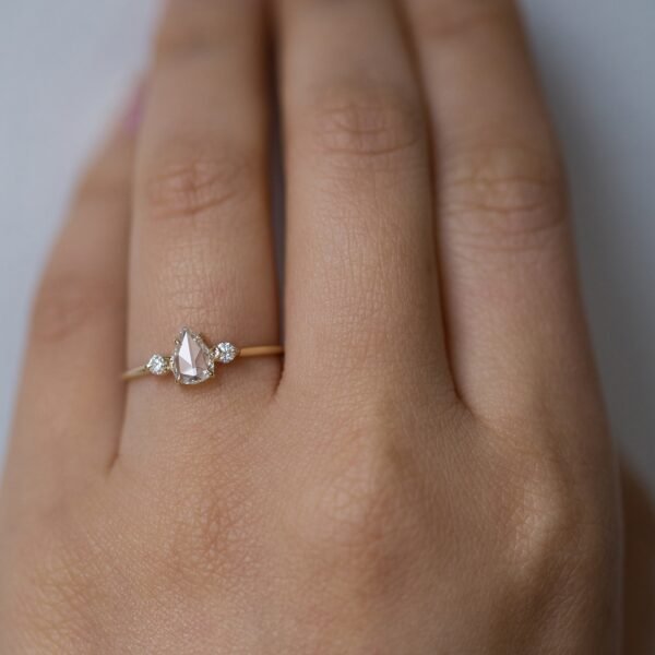 Leda the Swan Diamond Ring - Image 3