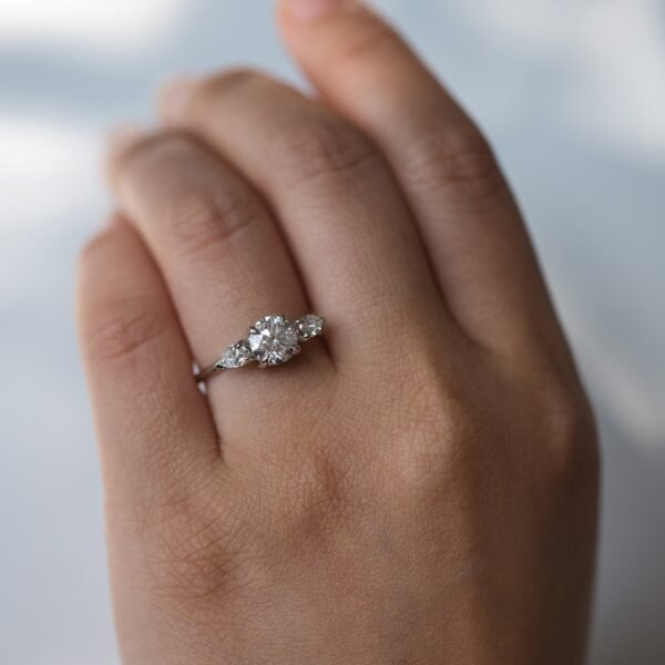 Juno the Swan Lab-Grown Diamond Ring - Image 2