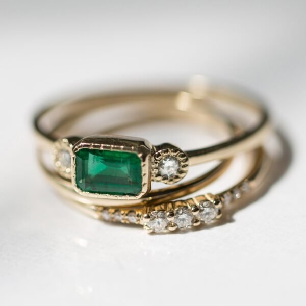 Lexie Emerald Ring with Diamonds - Image 6