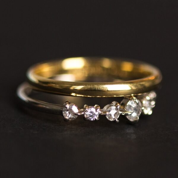 Old World Catbird Classic Wedding Band - Image 6